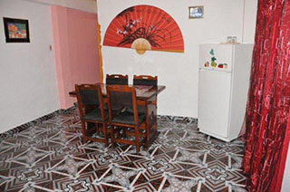 Comedor del apartamento Isabel en la Habana