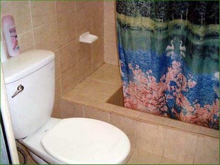 Ba&ntilde;ode la casa particular Raisa en la Habana
