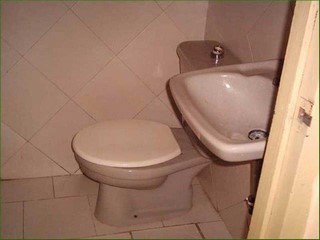 Ba&ntilde;ode la casa particular Raisa en la Habana